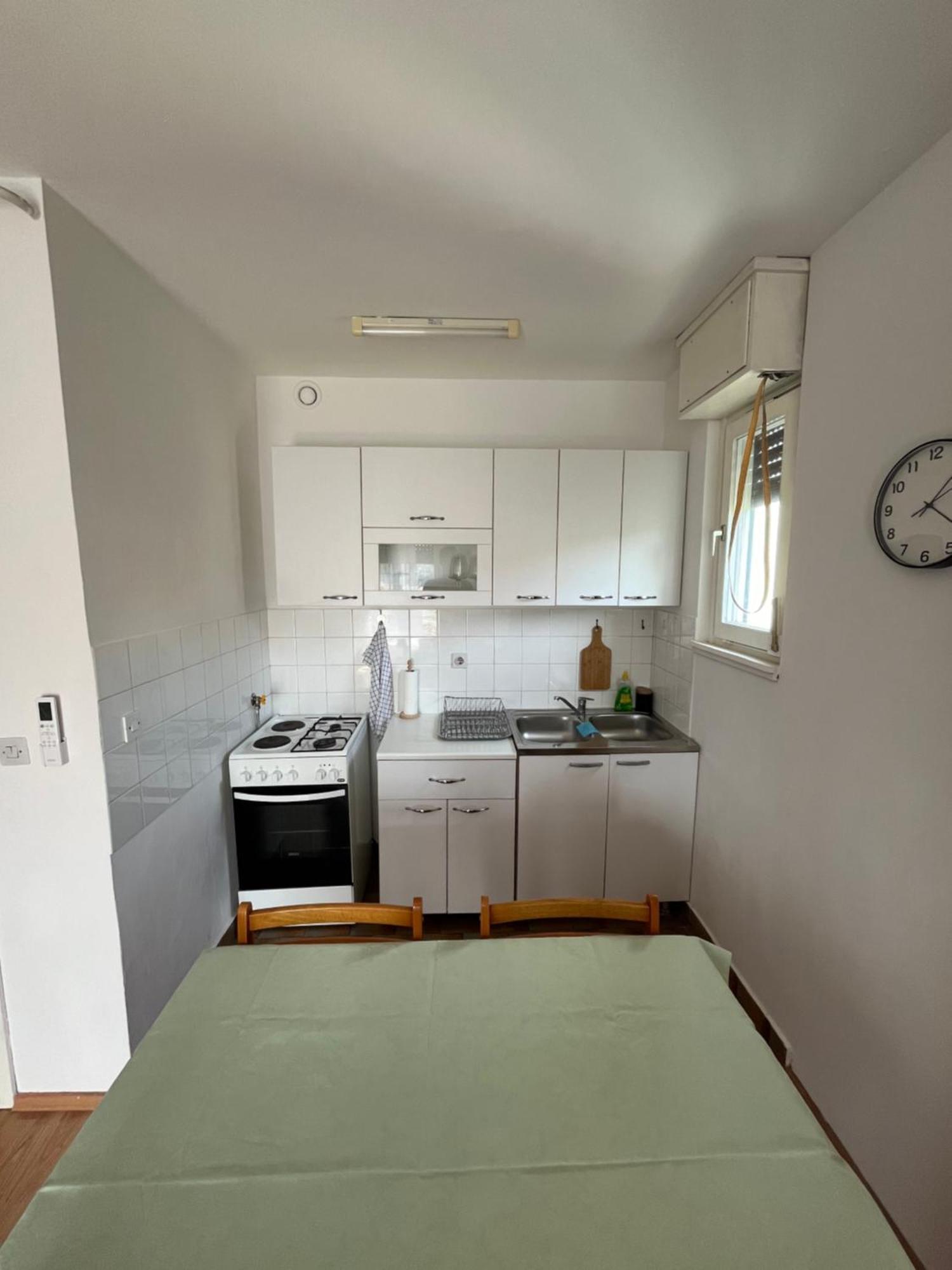 Apartman Niko พูลา ภายนอก รูปภาพ