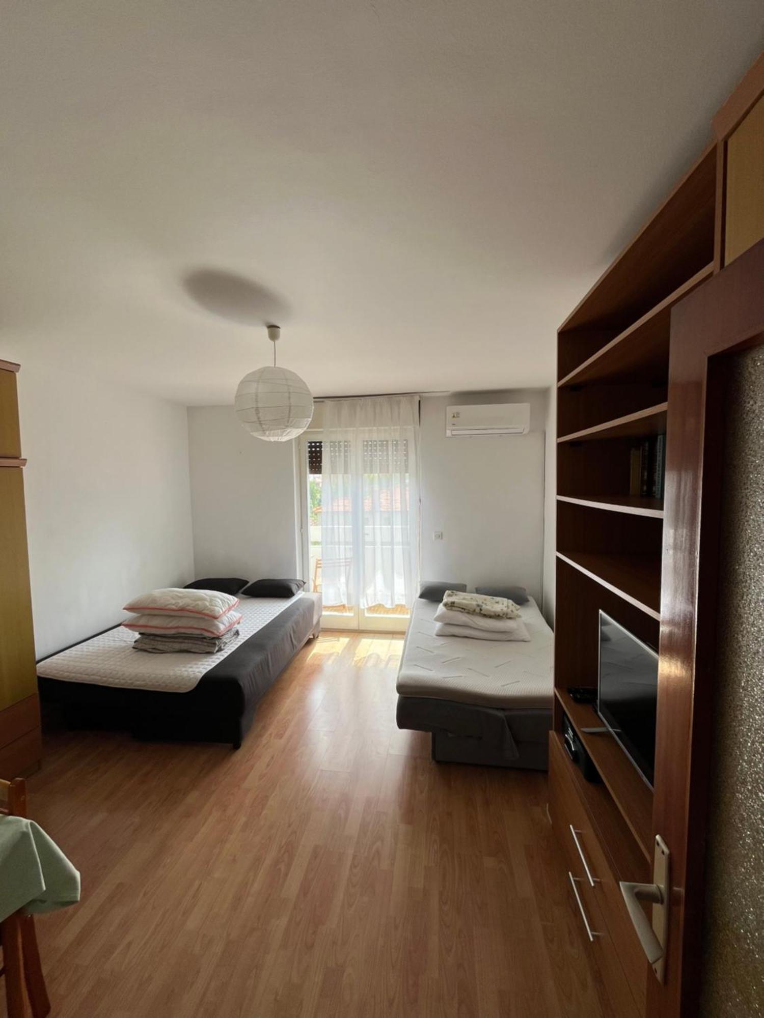 Apartman Niko พูลา ภายนอก รูปภาพ